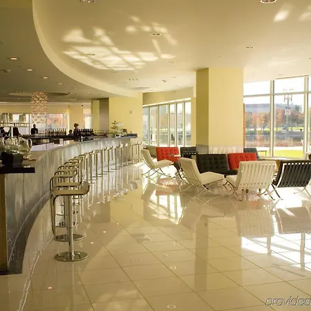University Plaza Waterfront Hotel 